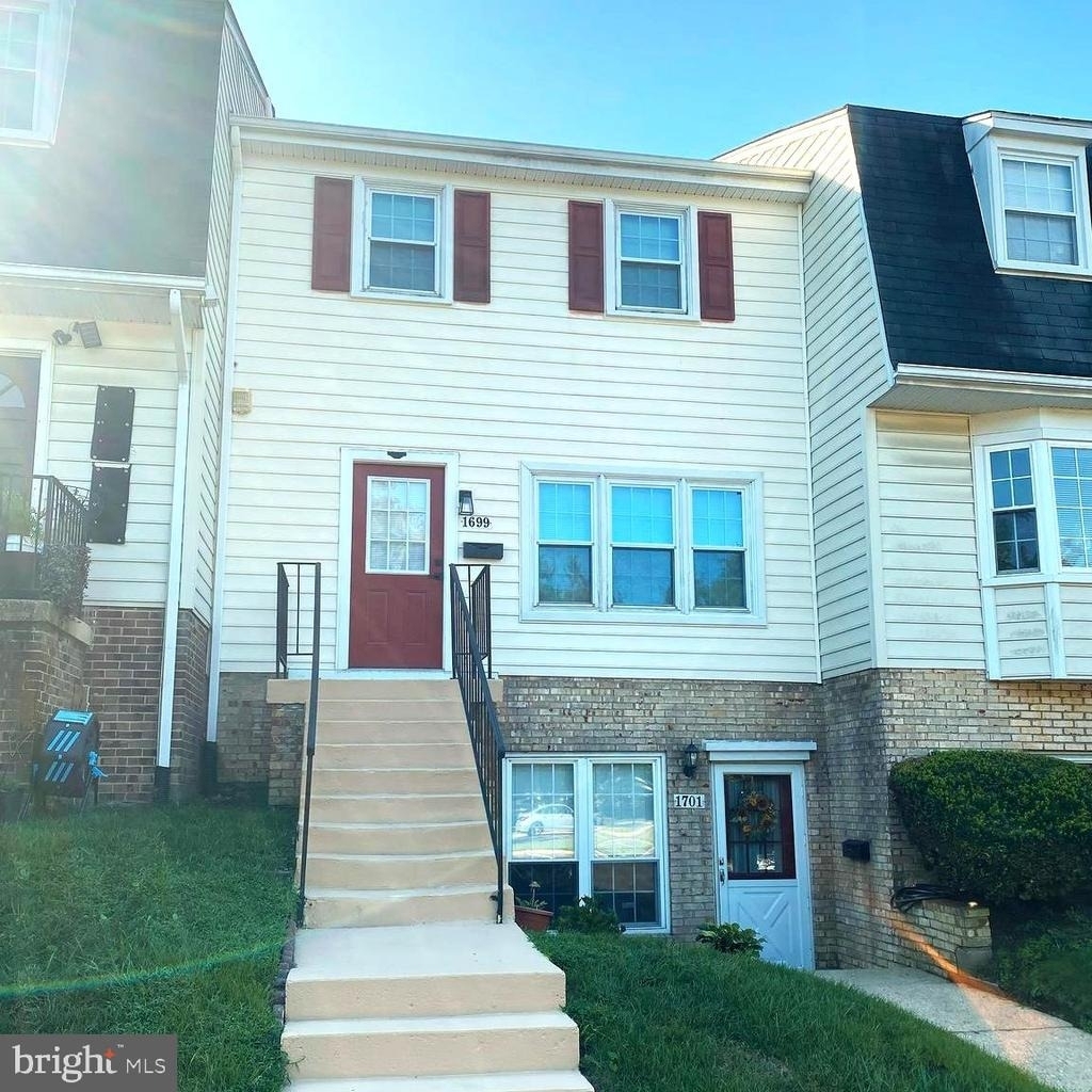 1699 Hart Court - Photo 1