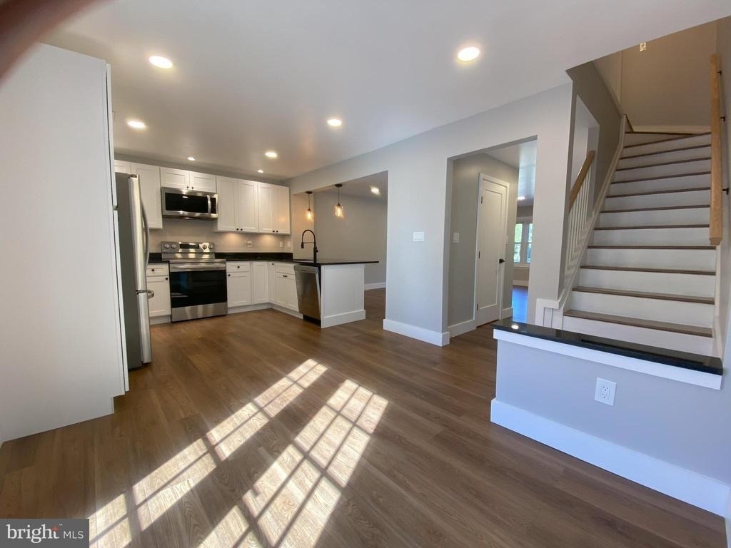 1699 Hart Court - Photo 0