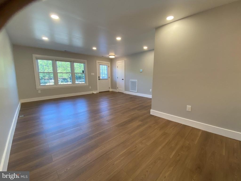 1699 Hart Court - Photo 3