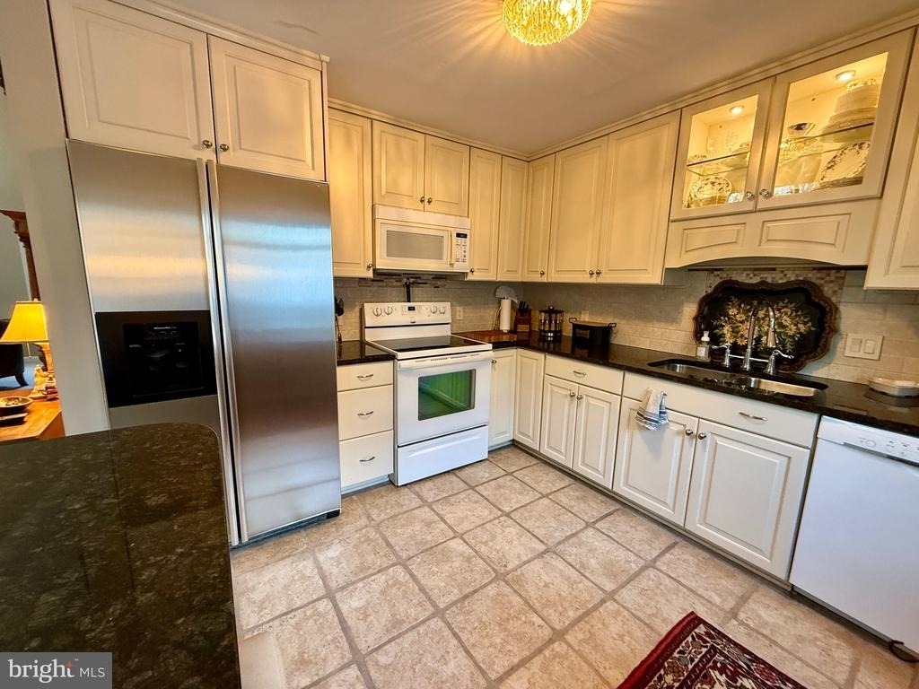 110 Annapolis Street - Photo 8
