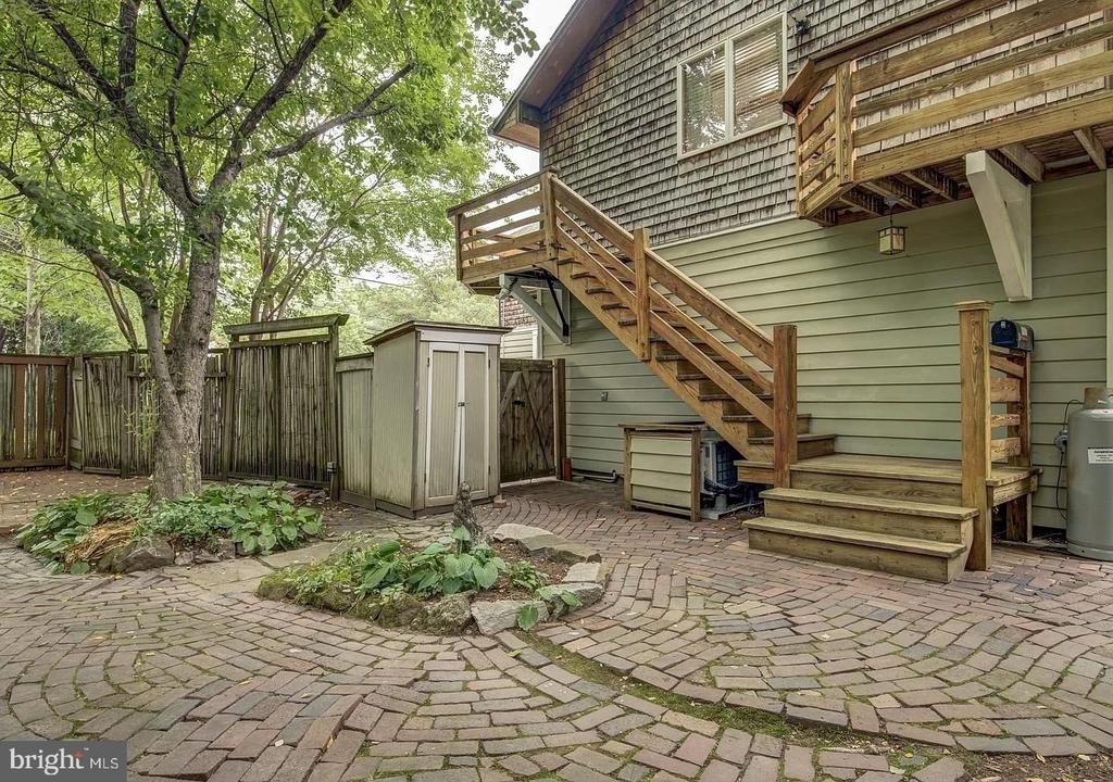 1121 Tyler Avenue - Photo 13