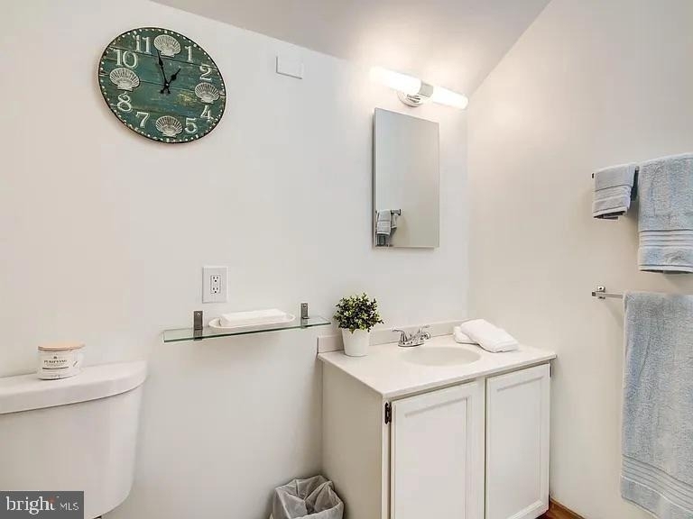 1121 Tyler Avenue - Photo 2