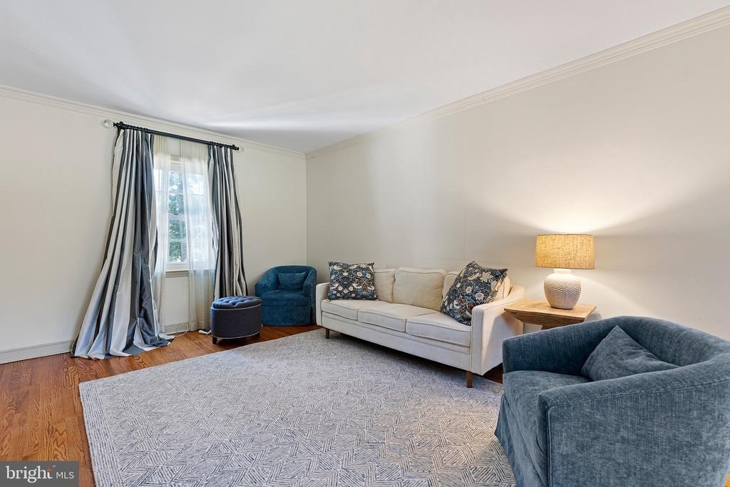 112 W Park Place - Photo 5
