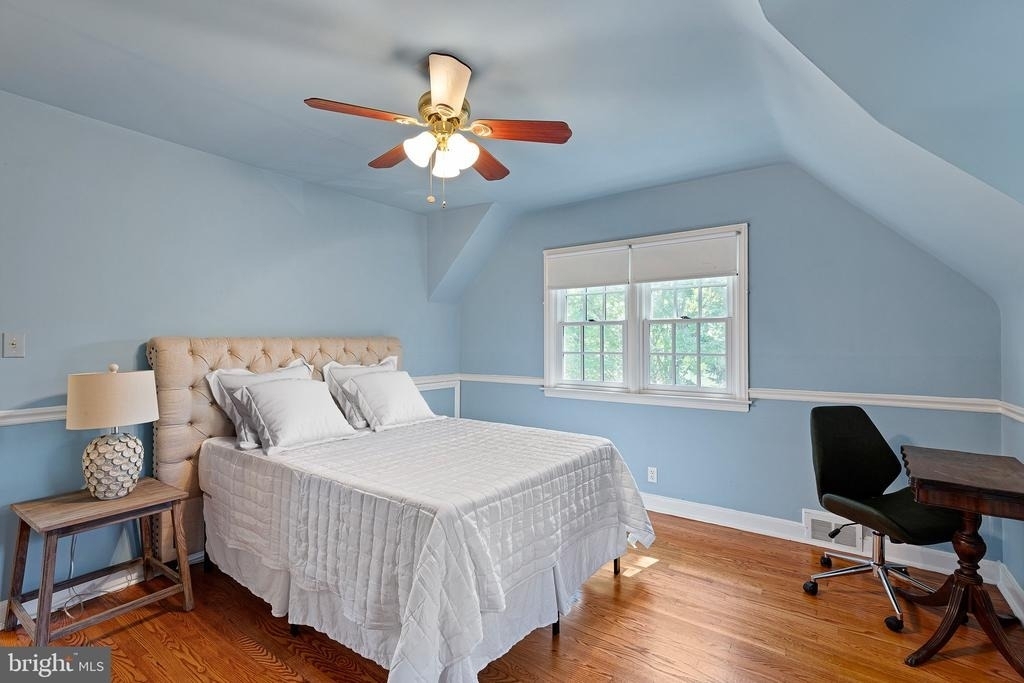 112 W Park Place - Photo 10