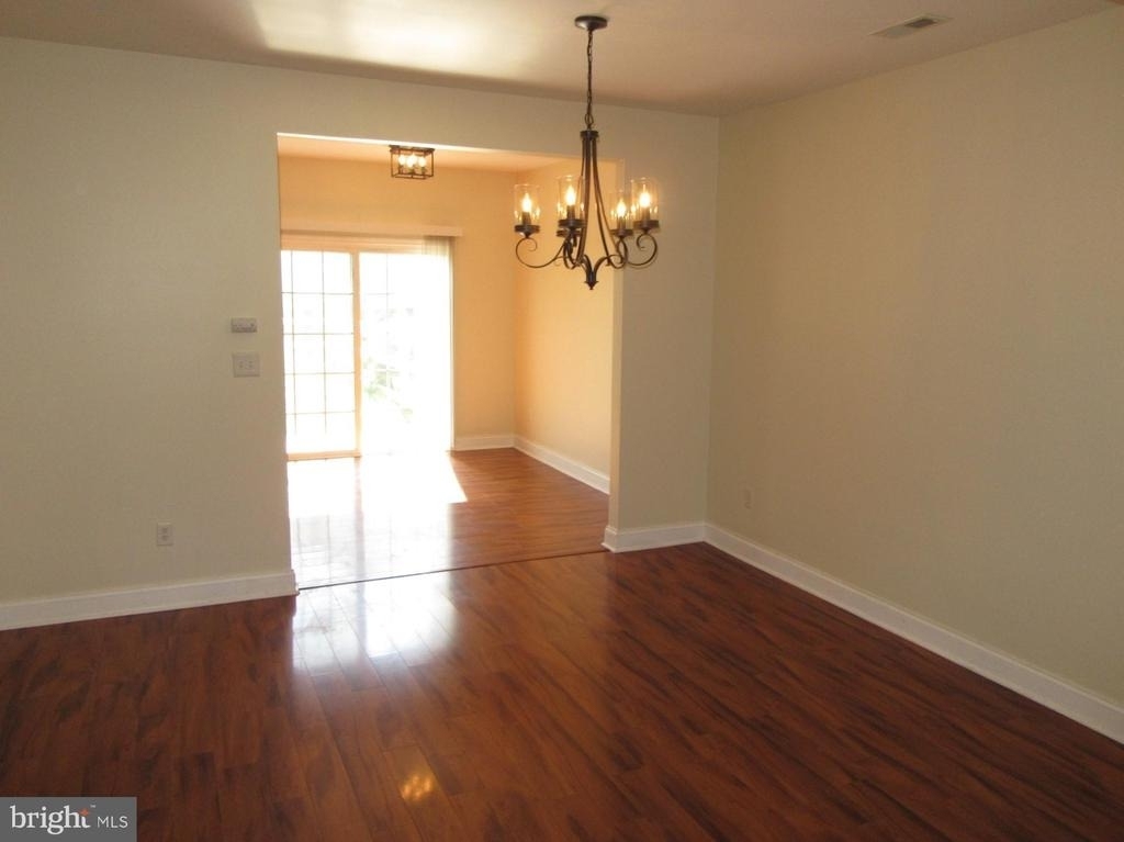 181 Gillespie Avenue - Photo 3