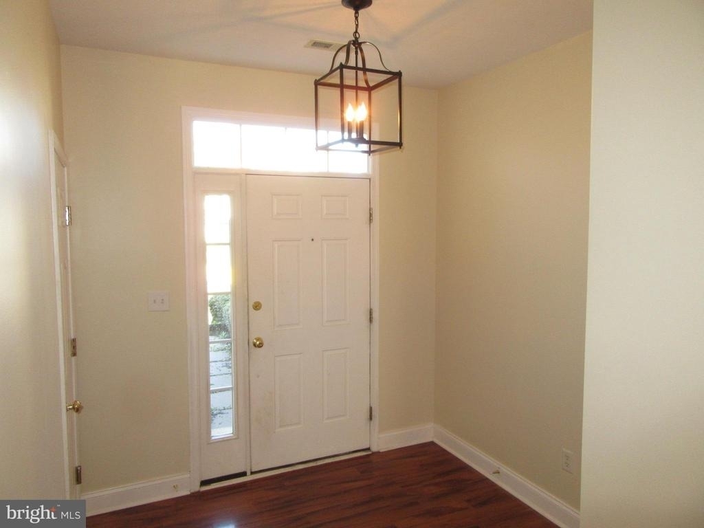 181 Gillespie Avenue - Photo 1