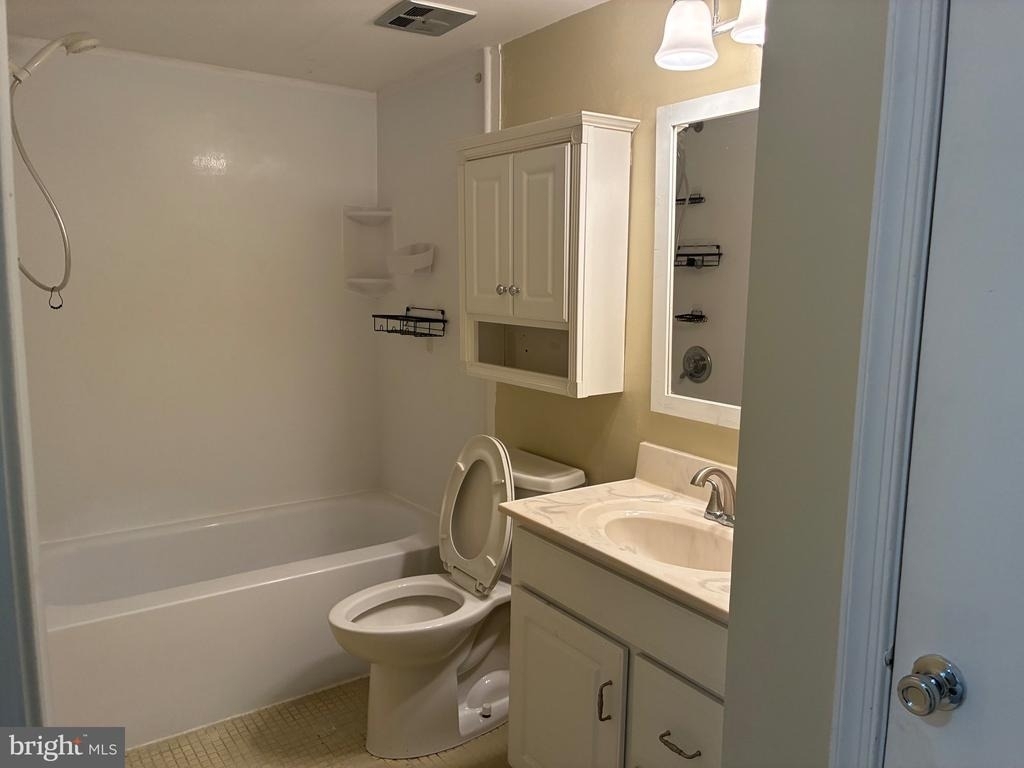 6 Fox Hall - Photo 7