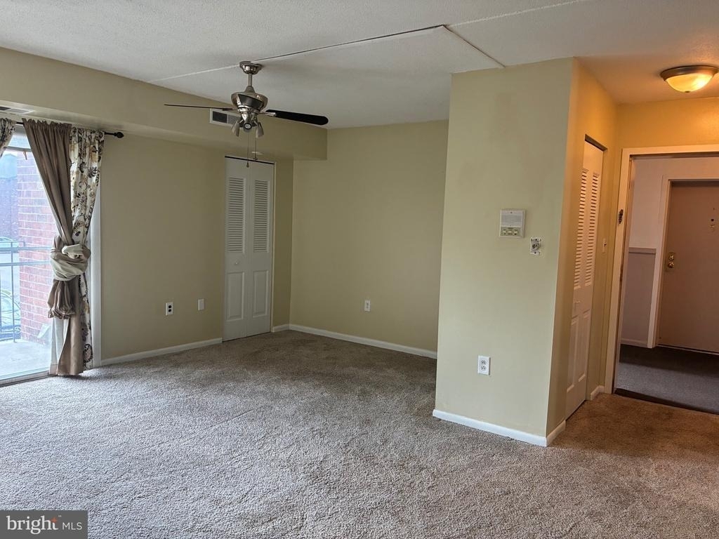 6 Fox Hall - Photo 2