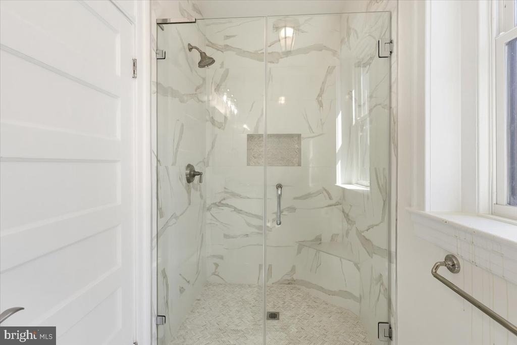 2715 13th Street Nw - Photo 32