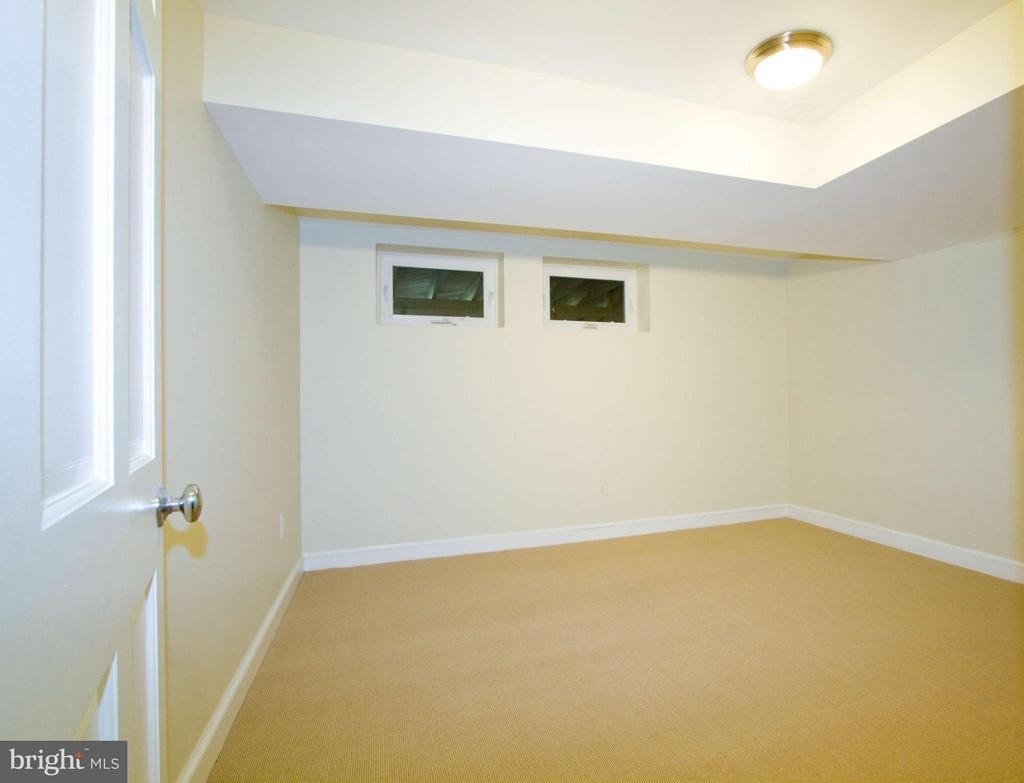 3717 Fordham Road Nw - Photo 14