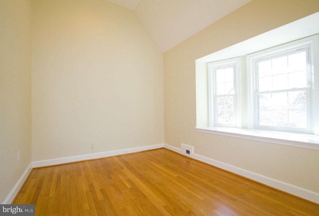 3717 Fordham Road Nw - Photo 10