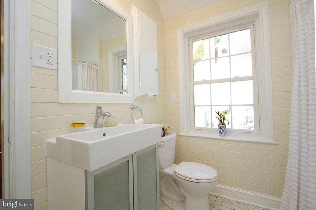 3717 Fordham Road Nw - Photo 9