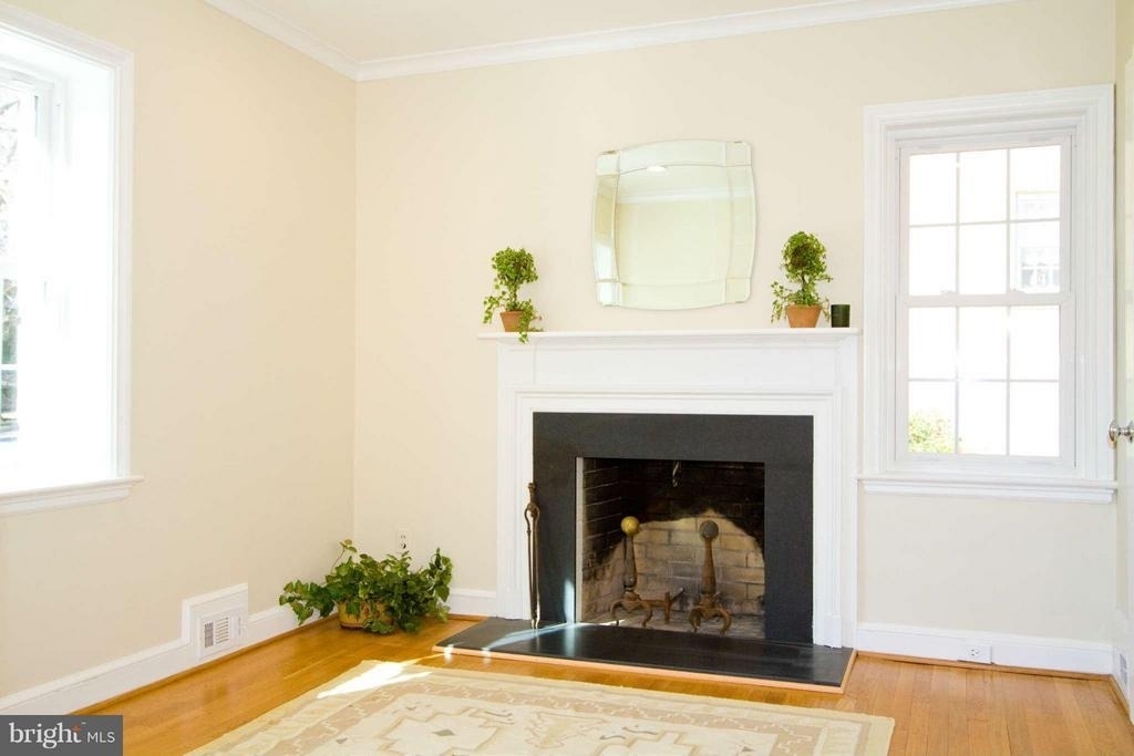 3717 Fordham Road Nw - Photo 3
