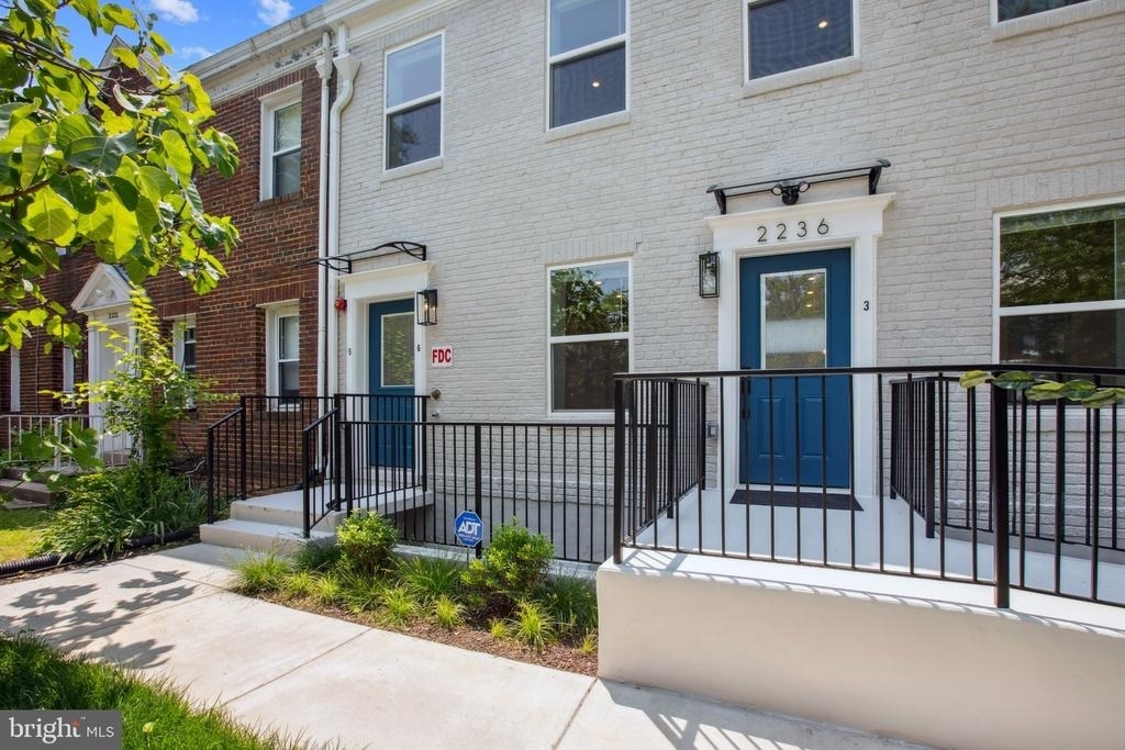 2236 40th Street Nw - Photo 6