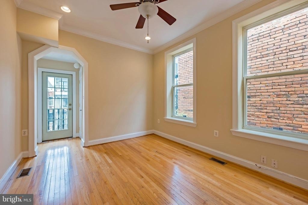 45 R Street Nw - Photo 24