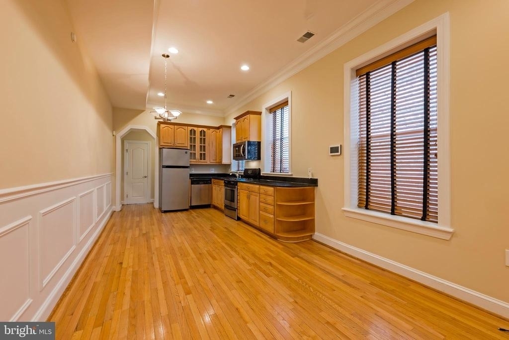45 R Street Nw - Photo 5