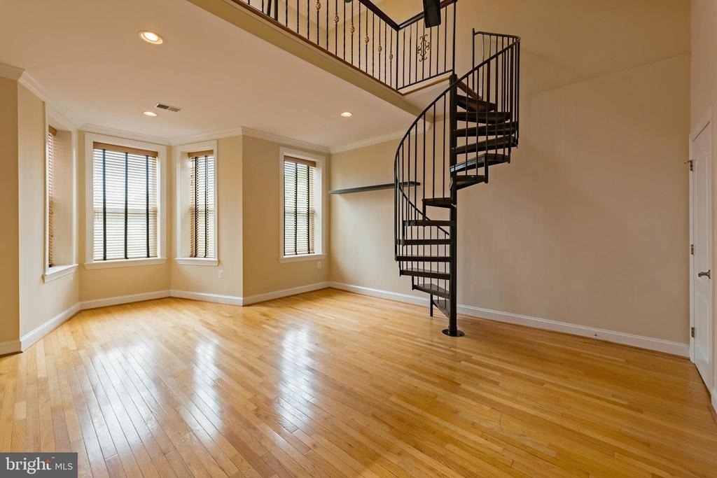 45 R Street Nw - Photo 16