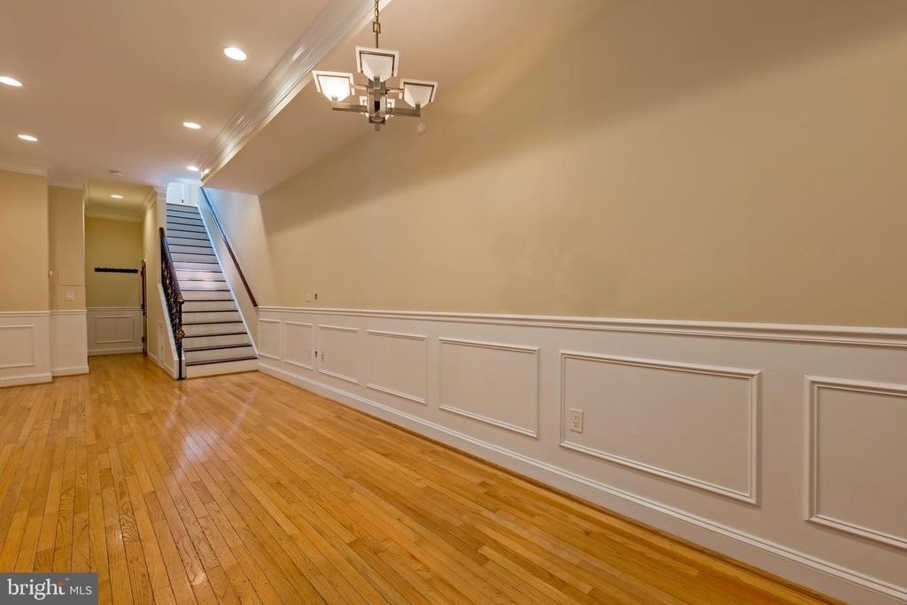 45 R Street Nw - Photo 8