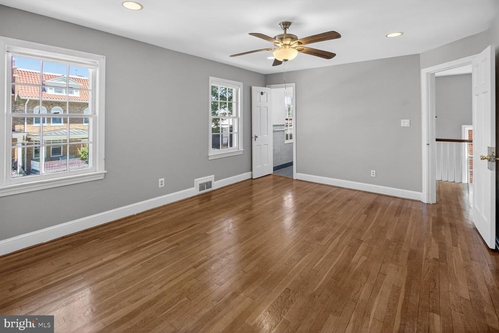 4712 Piney Branch Road Nw - Photo 14