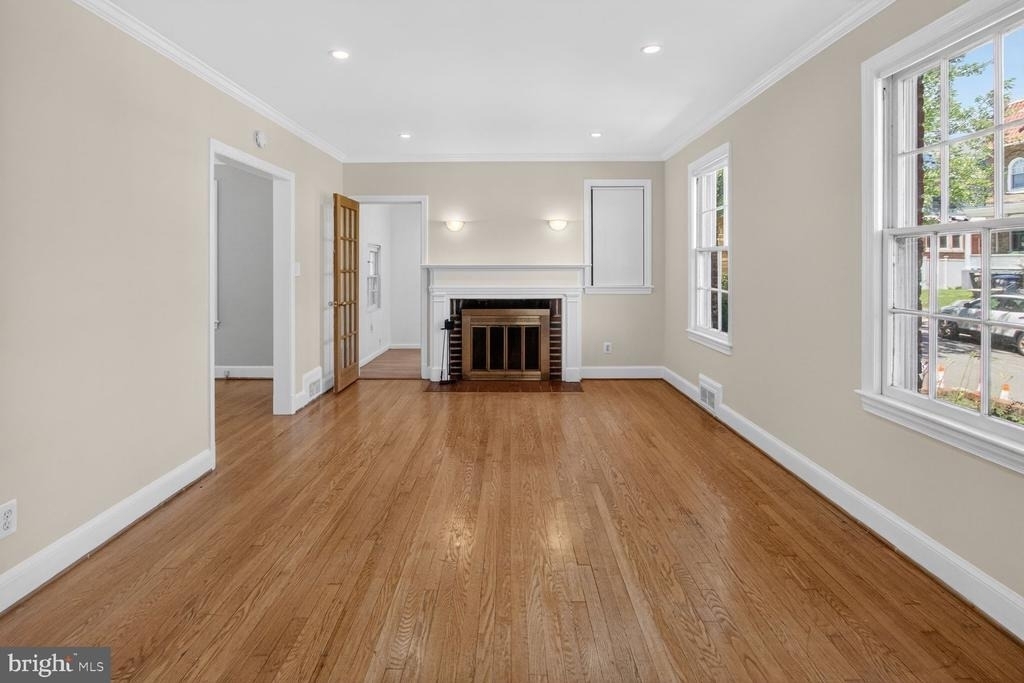 4712 Piney Branch Road Nw - Photo 3