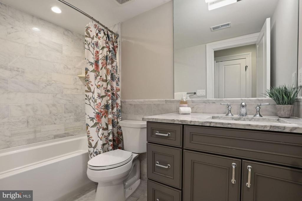 1310 Vermont Avenue Nw - Photo 6