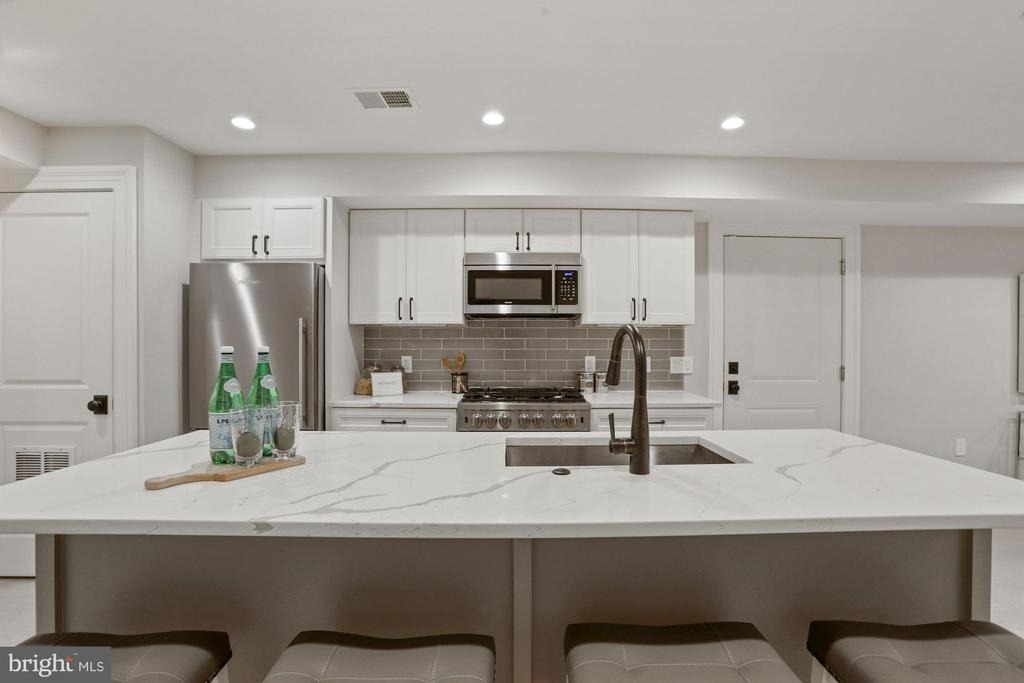 1310 Vermont Avenue Nw - Photo 10