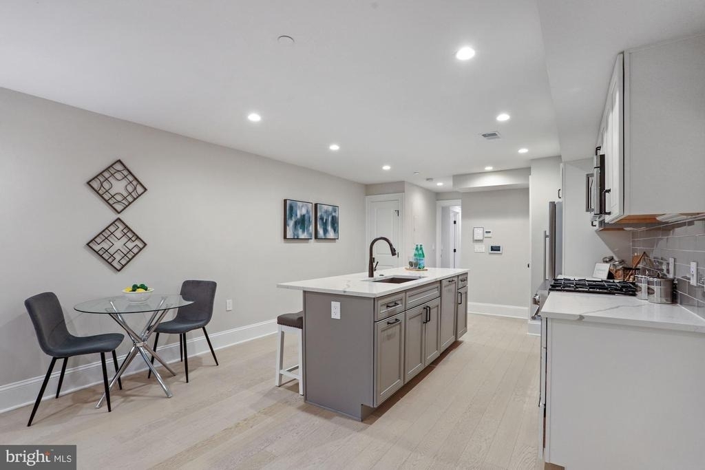 1310 Vermont Avenue Nw - Photo 3