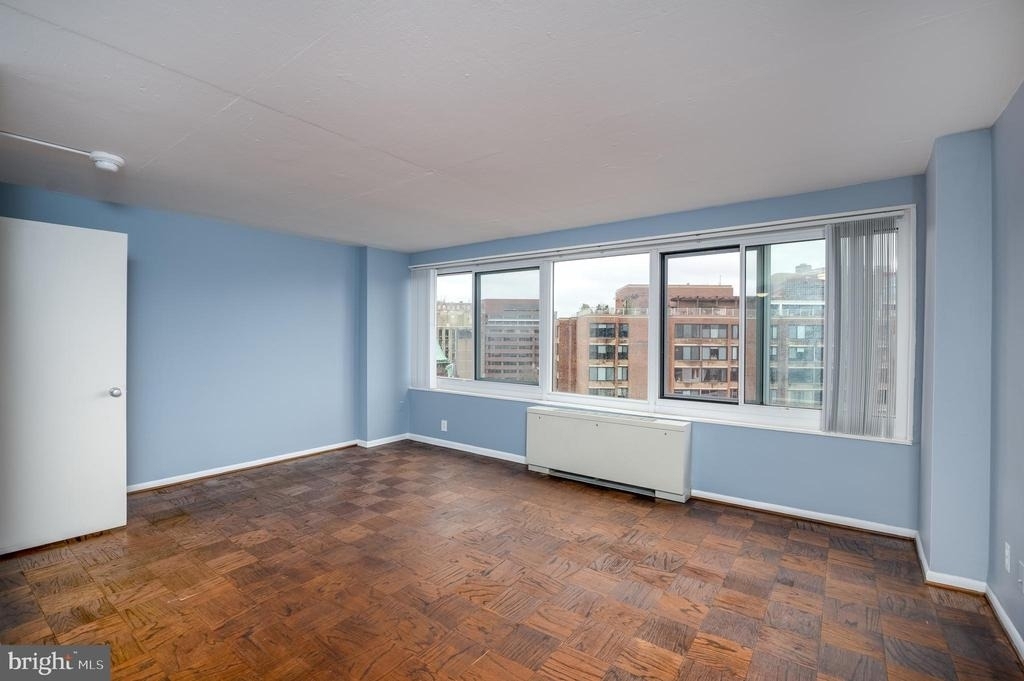 1330 New Hampshire Avenue Nw - Photo 2