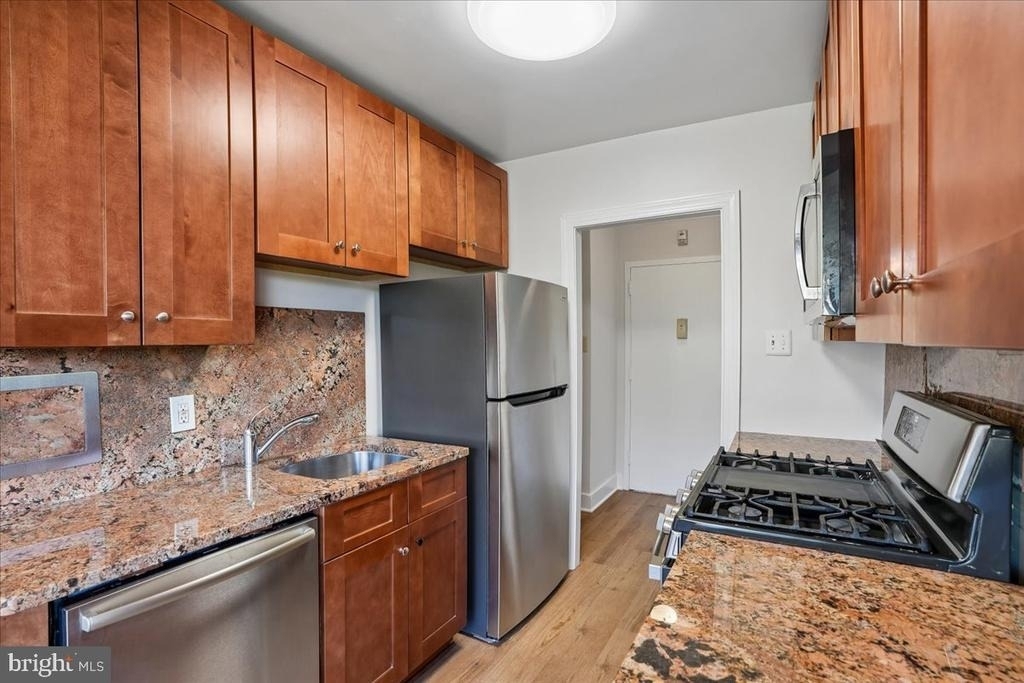 4000 Tunlaw Road Nw - Photo 9