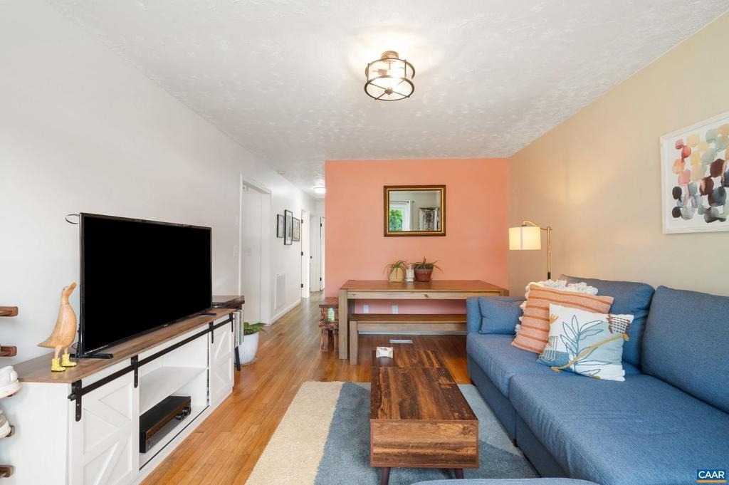 105 Hartmans Mill Rd - Photo 3