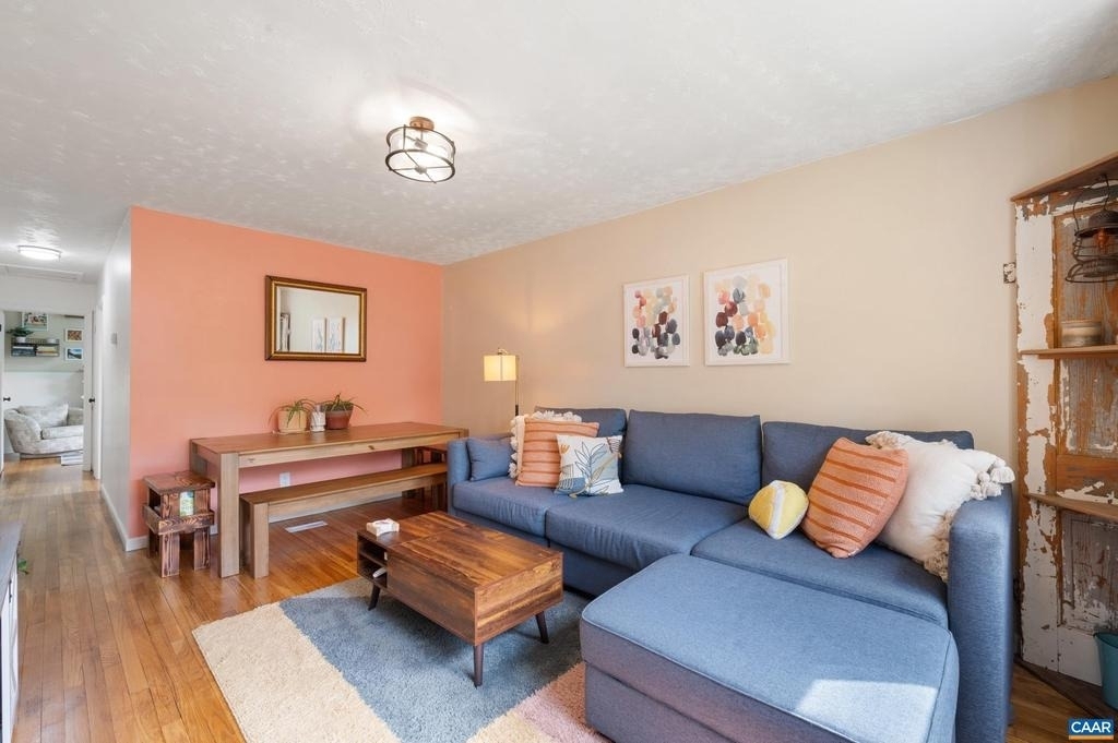 105 Hartmans Mill Rd - Photo 2