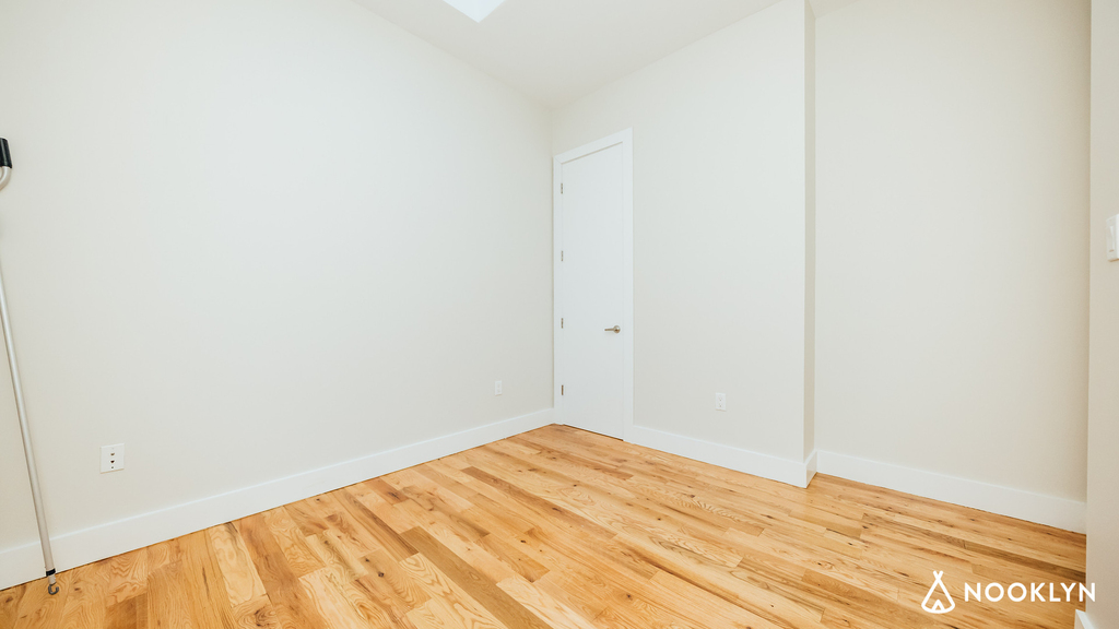 115 Roebling Street - Photo 5