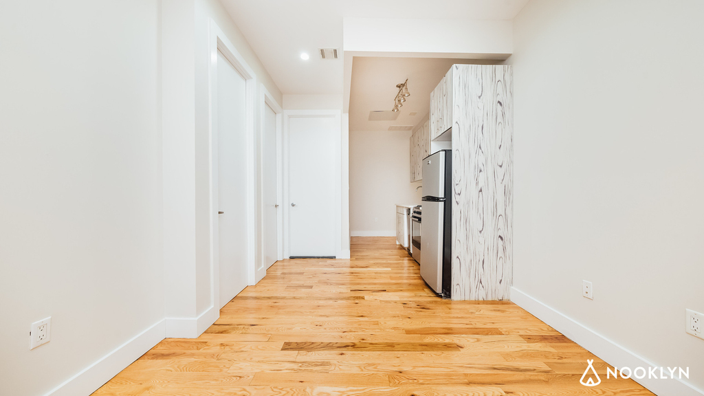 115 Roebling Street - Photo 4