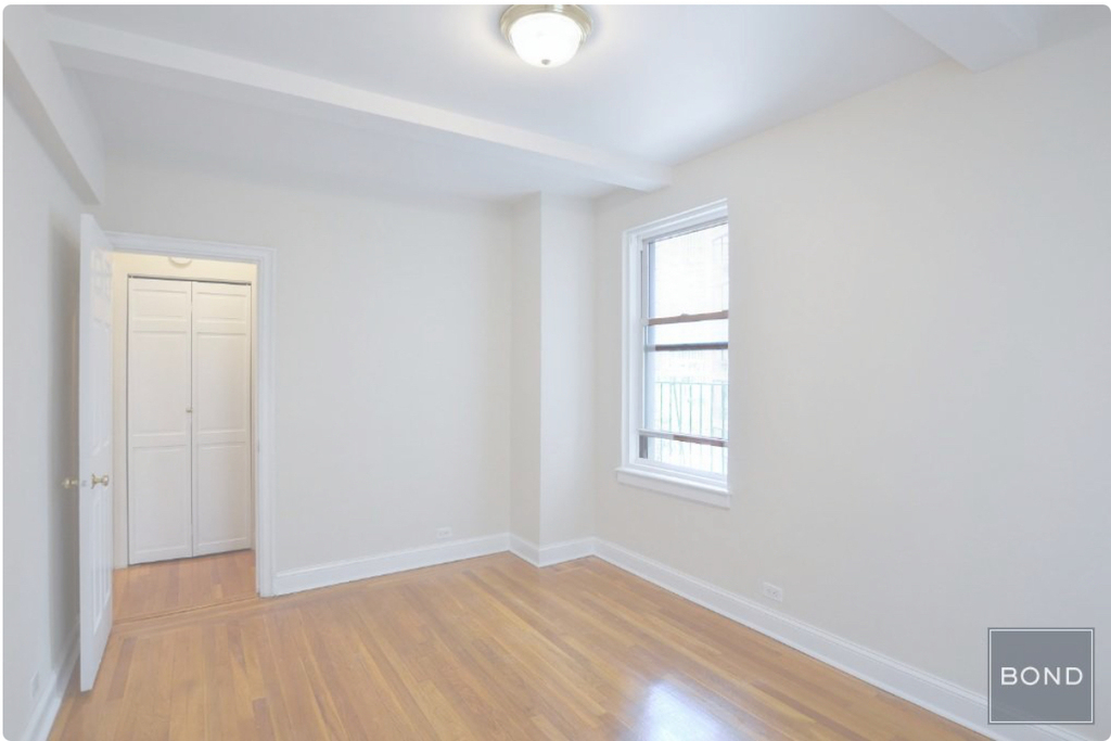 East 38th Street - Photo 4