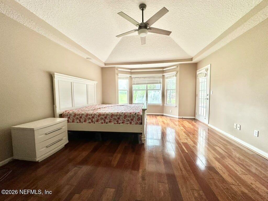 1932 Lyndhurst Drive - Photo 11