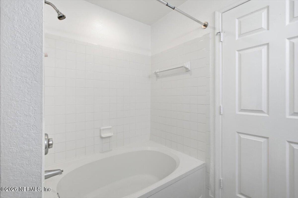13703 Richmond Park Drive N - Photo 15