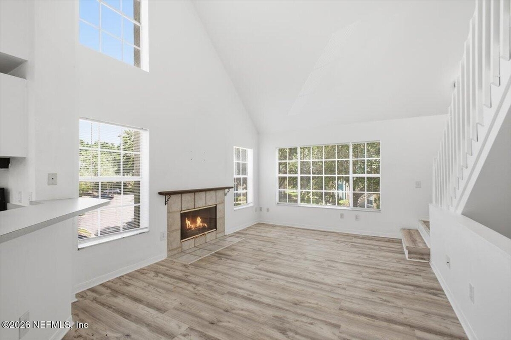 13703 Richmond Park Drive N - Photo 3