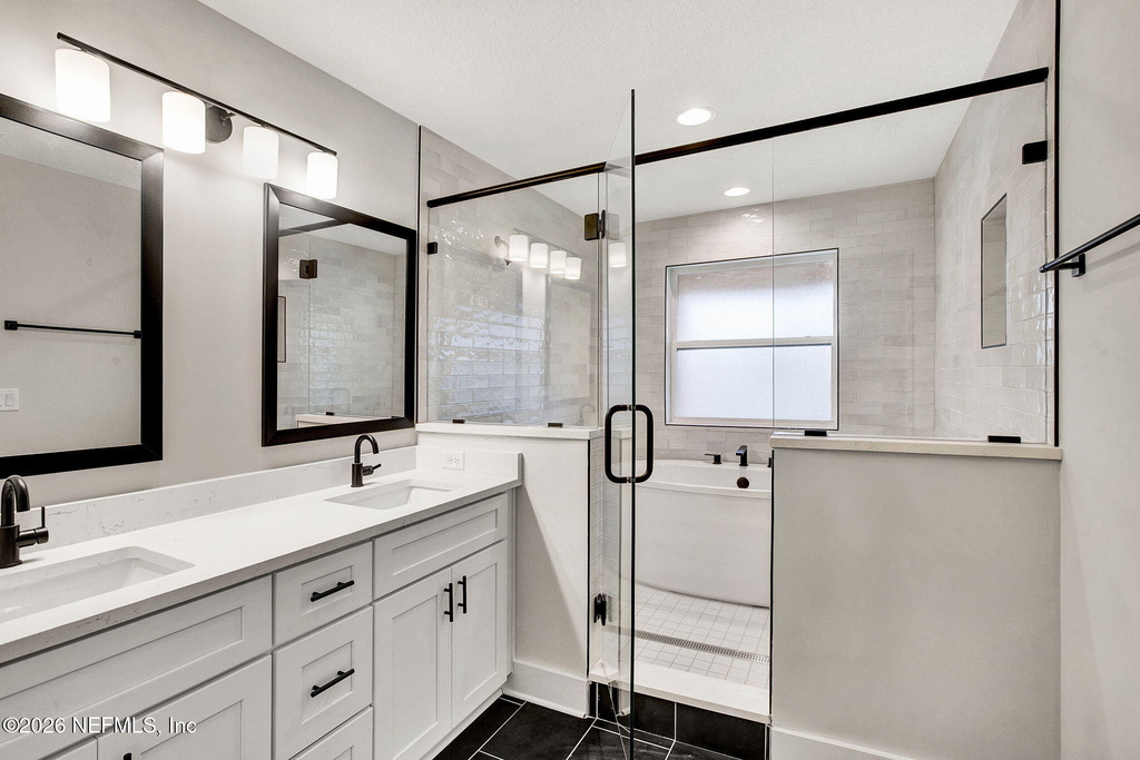 8859 Amalfi Court - Photo 32