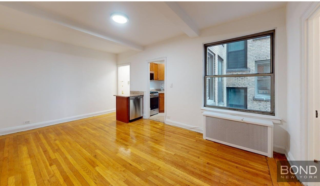 East 38th Street - Photo 3