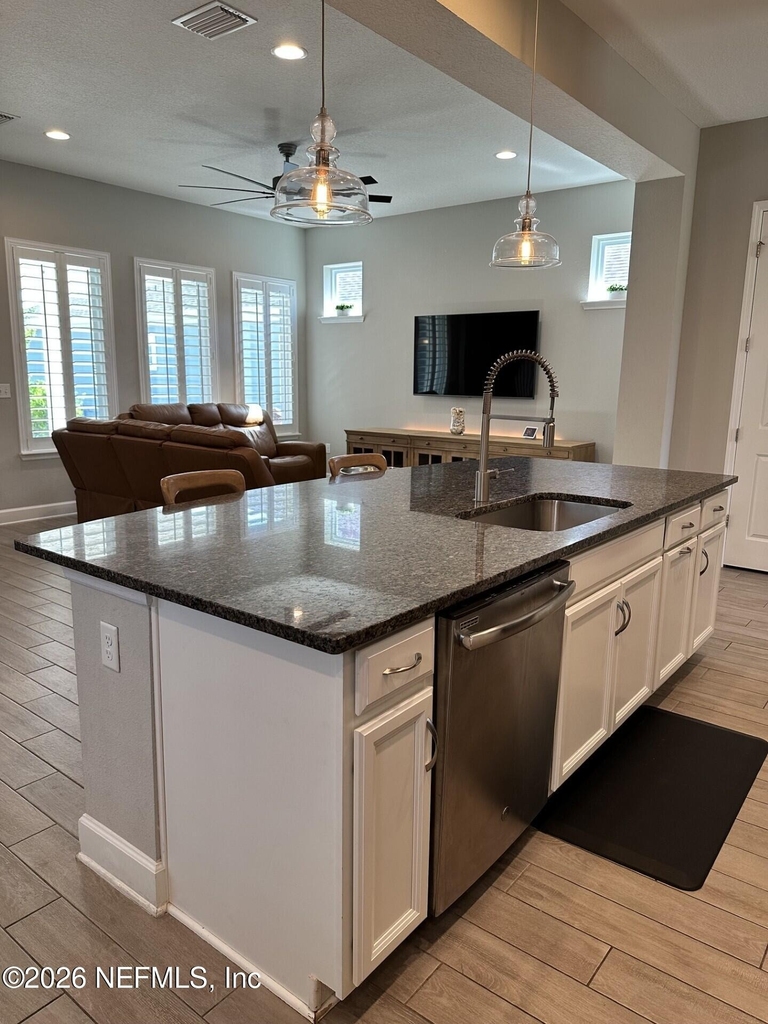 228 Dalton Circle - Photo 6