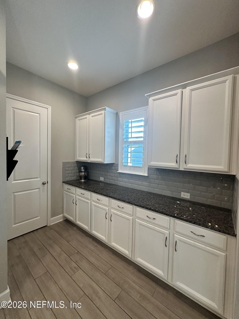 228 Dalton Circle - Photo 5