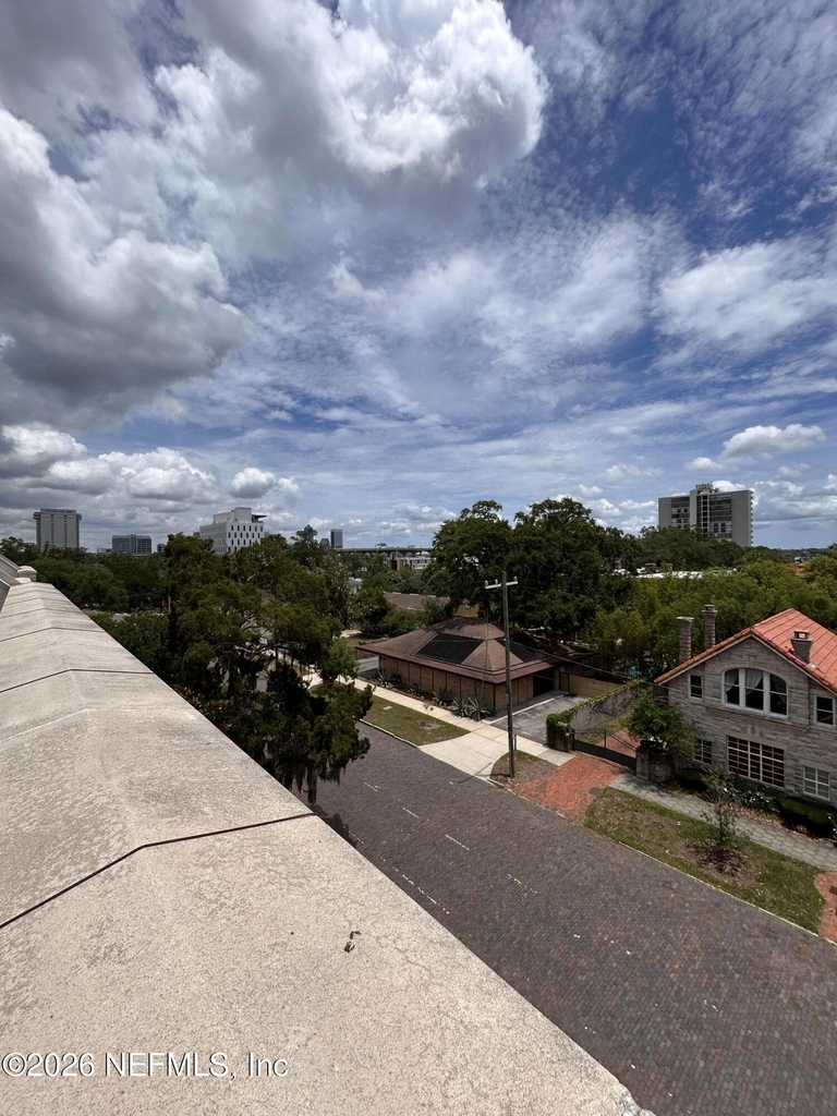 1661 Riverside Avenue - Photo 23