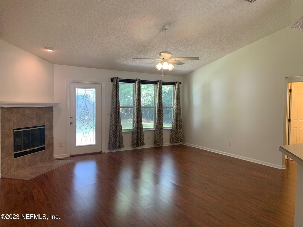 2704 Ian Court - Photo 6