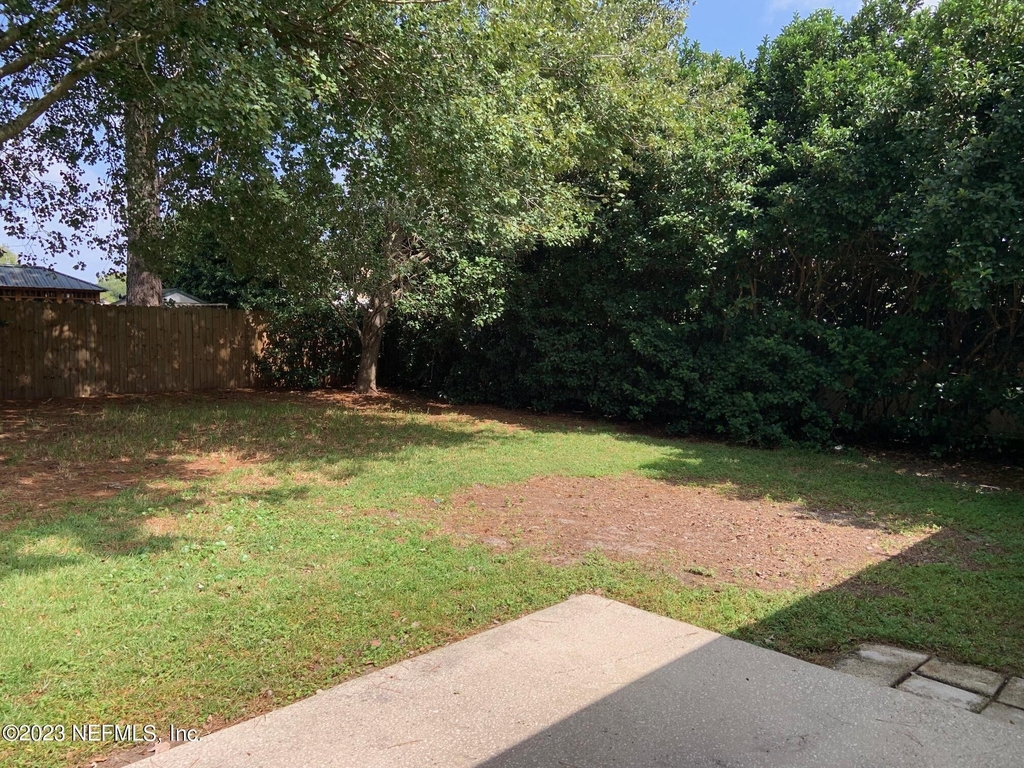 2704 Ian Court - Photo 18