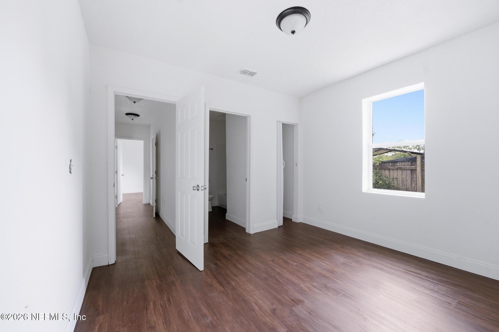 1715 Brackland Street - Photo 3