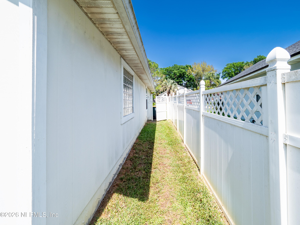 2704 Coachman Lakes Drive - Photo 5