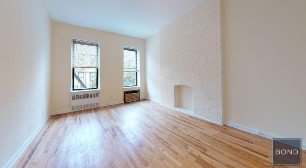 East 83rd Street - Photo 0