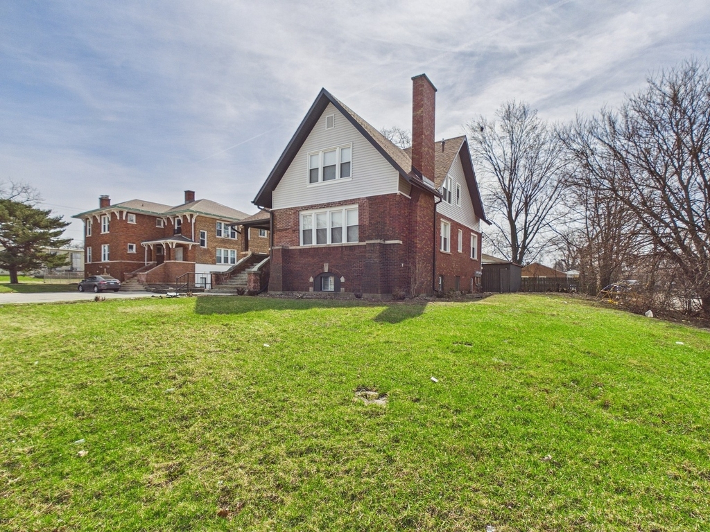 398 W Lincoln Highway - Photo 0