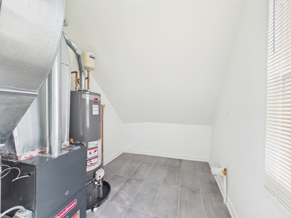 398 W Lincoln Highway - Photo 13