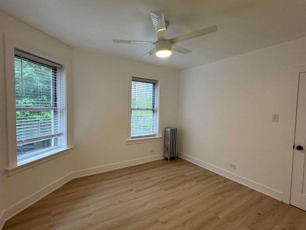 6310 N Artesian Avenue - Photo 5